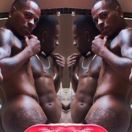 Photo nue de fuite OnlyFans de Romeo St James
