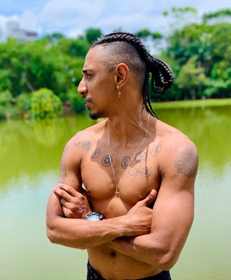 Photo nue de fuite OnlyFans de Bboy Bigdick Free