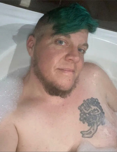 Photo nue de fuite OnlyFans de Rocco Saturn