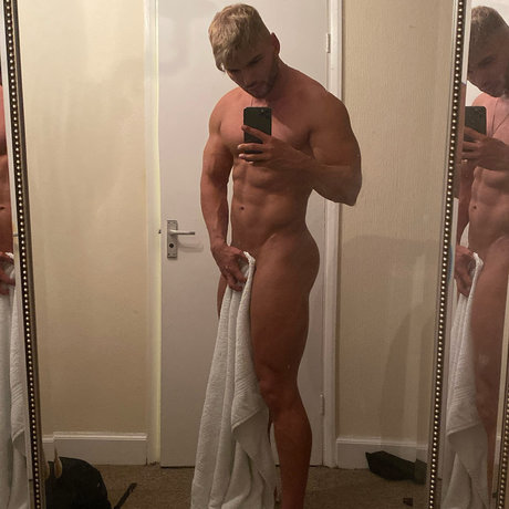 Photo nue de fuite OnlyFans de Ryanjakefr