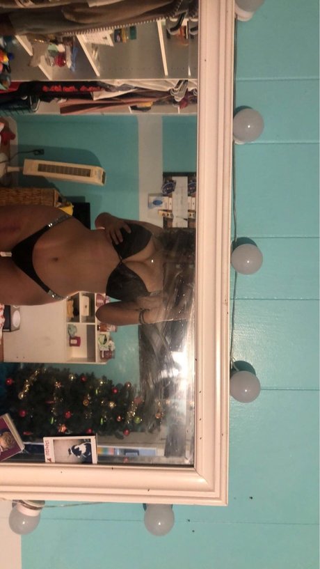 Photo nue de fuite OnlyFans de Vanessa  Cruz