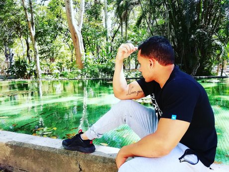 Photo nue de fuite OnlyFans de Carlos