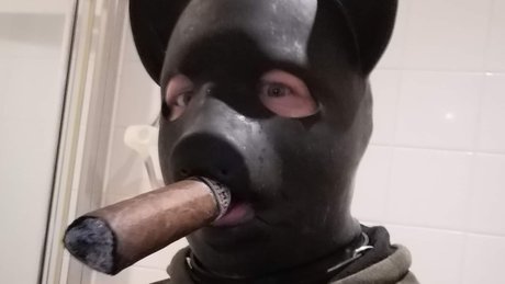 Photo nue de fuite OnlyFans de Rubber Cigar Pig