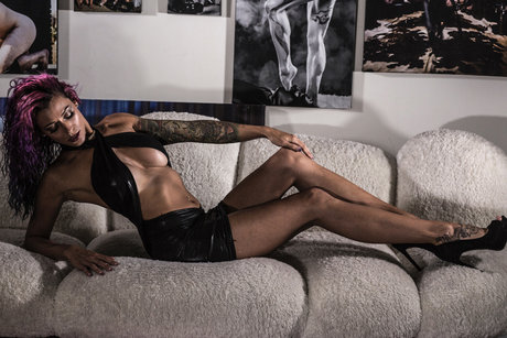 Photo nue de fuite OnlyFans de Roxy Revolution