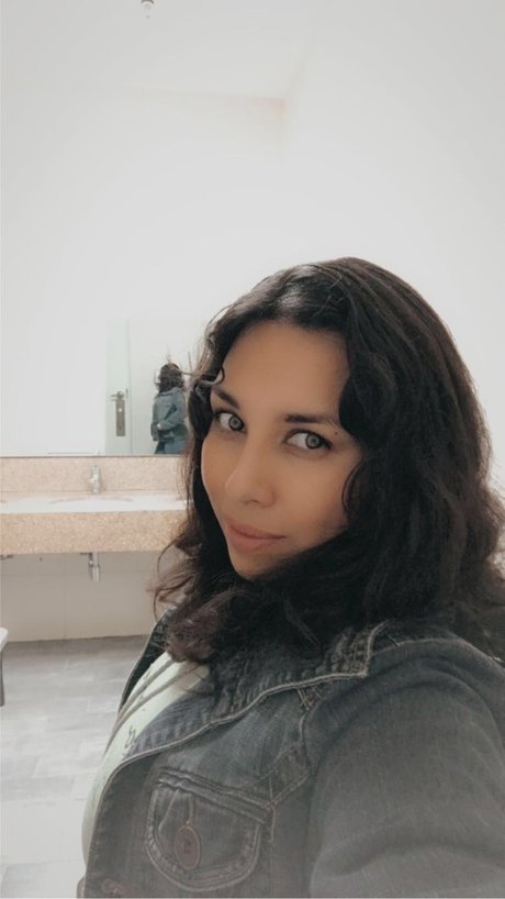 Photo nue de fuite OnlyFans de Rosalinda Resendiz