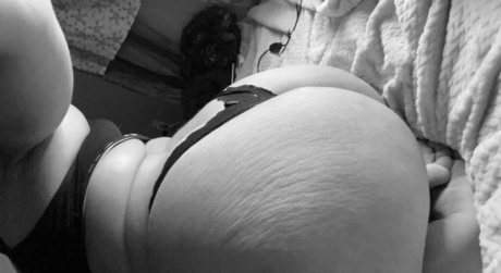 Photo nue de fuite OnlyFans de Shortyy  Dm For Menu 