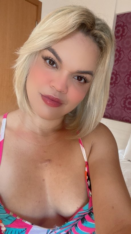 Photo nue de fuite OnlyFans de Eduarda Salvatori