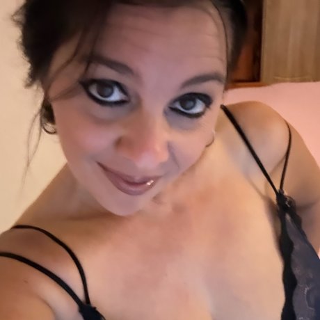 Salma De Nora