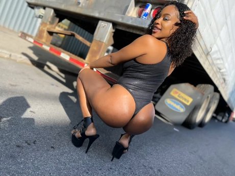 Photo nue de fuite OnlyFans de Nayla Mcknight Your Favcontentcreator