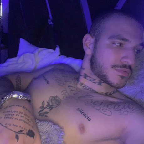 Photo nue de fuite OnlyFans de Sadosantos