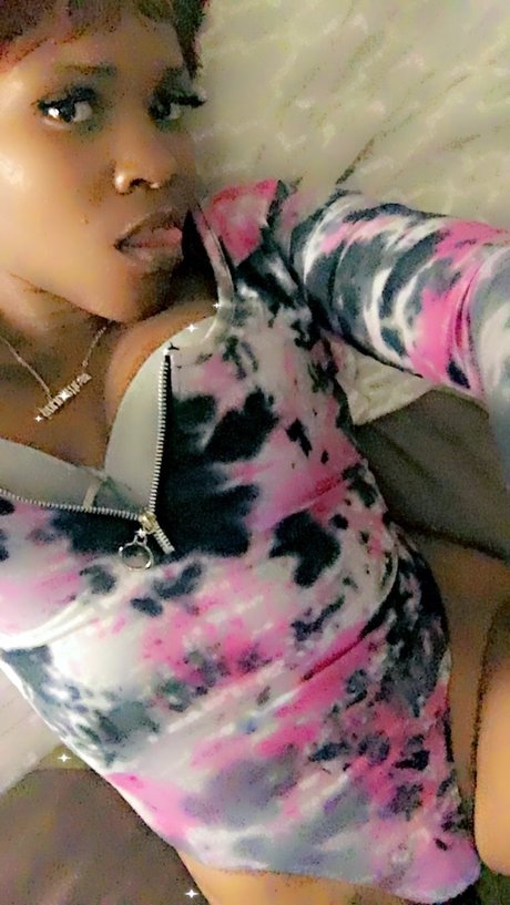 Photo nue de fuite OnlyFans de Sadity Mulaa