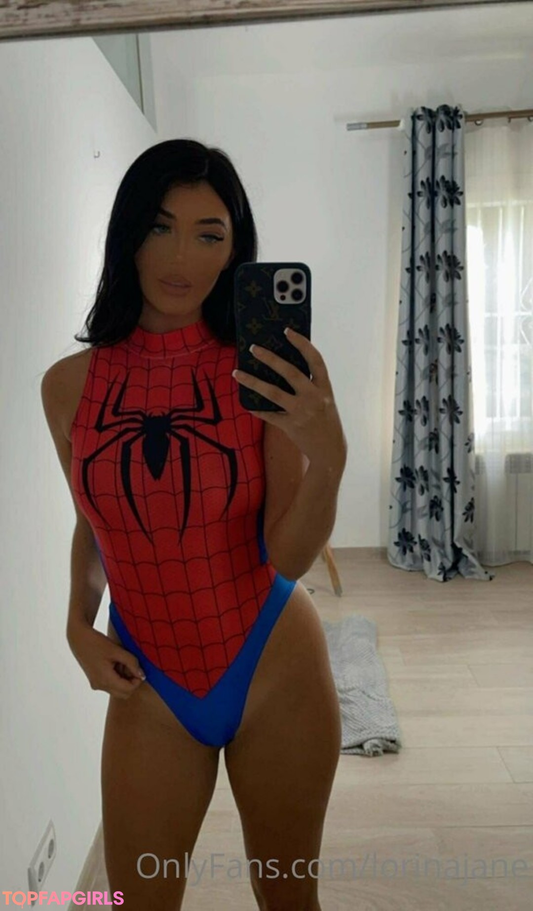Photo nue de fuite OnlyFans de Lorinajane #1090