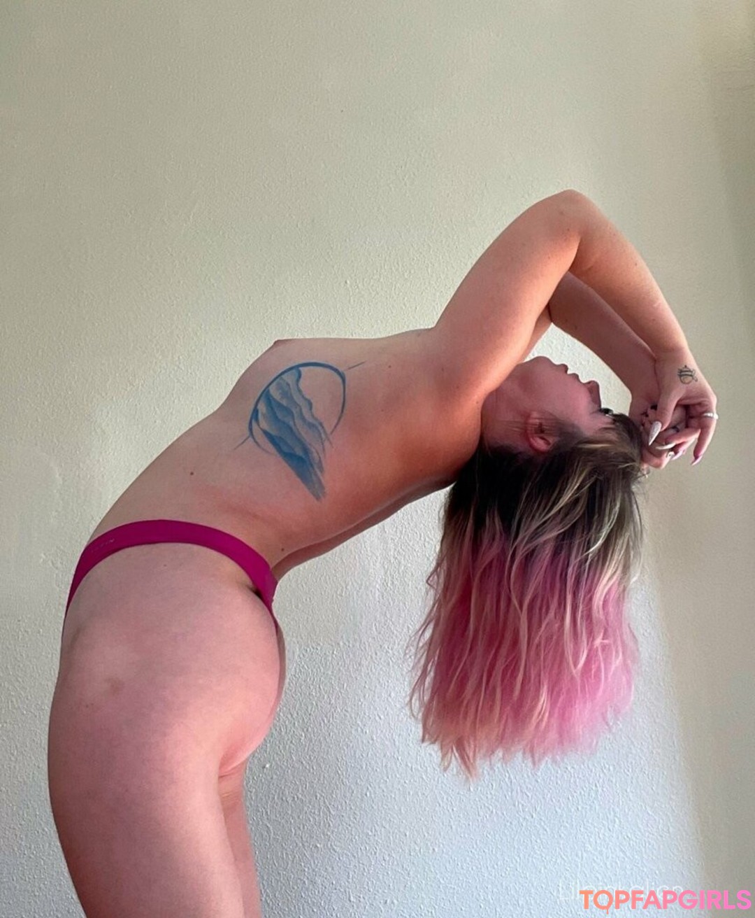 Photo nue de fuite OnlyFans de Lilpinkalien #1196