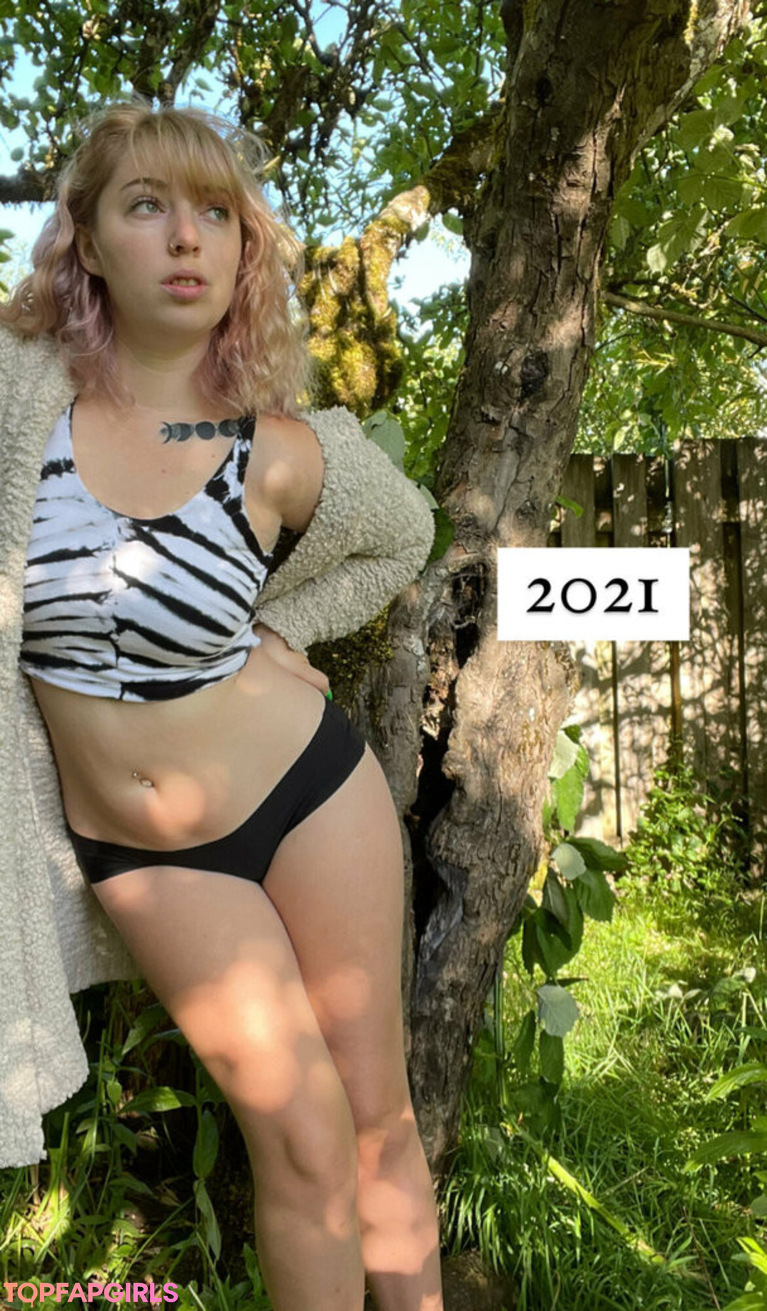 Photo nue de fuite OnlyFans de Lilpinkalien #1540