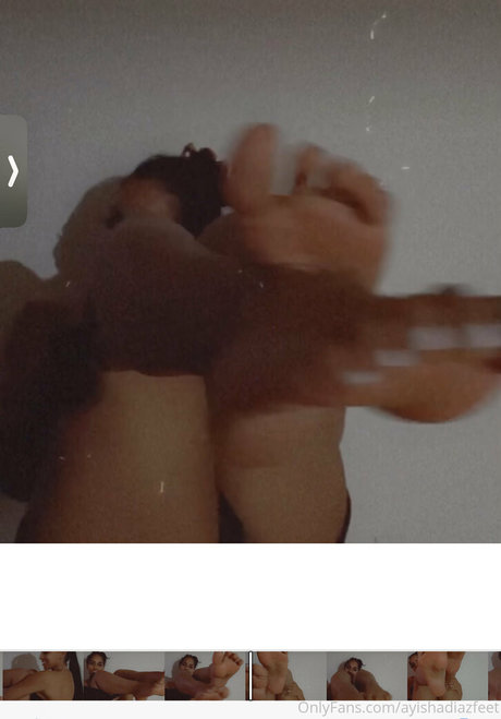 Photo nue de fuite OnlyFans de Ayishadiazfeet