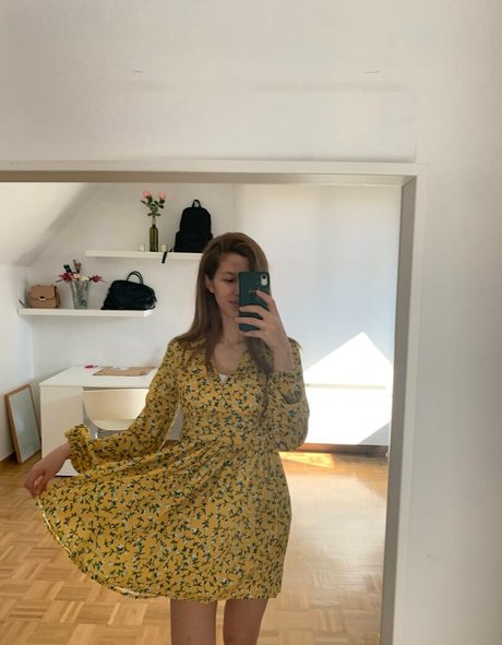 Photo nue de fuite OnlyFans de Lovvejane