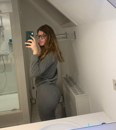 Photo nue de fuite OnlyFans de Lovvejane