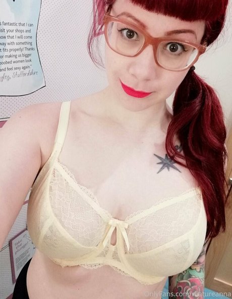 Photo nue de fuite OnlyFans de Matureanna