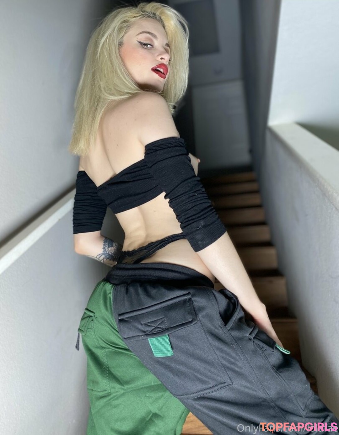 Photo nue de fuite OnlyFans de Lola Fae #1329