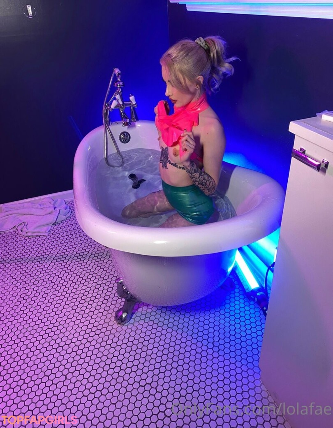 Photo nue de fuite OnlyFans de Lola Fae #1350