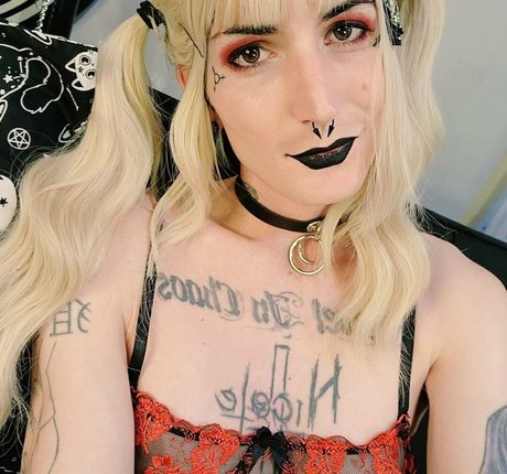 Photo nue de fuite OnlyFans de Lunanyxtg