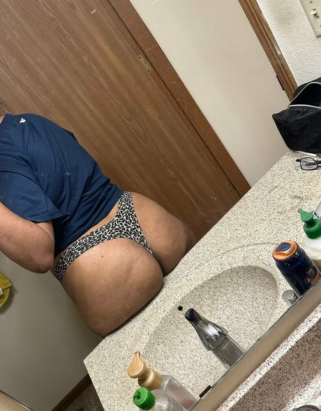 Photo nue de fuite OnlyFans de Lizzie222