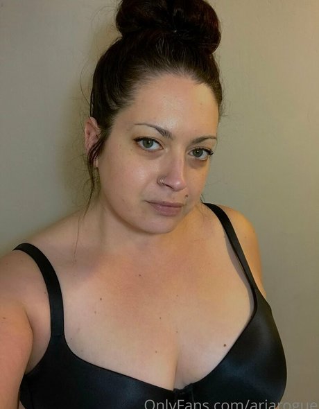 Photo nue de fuite OnlyFans de Ariarogue