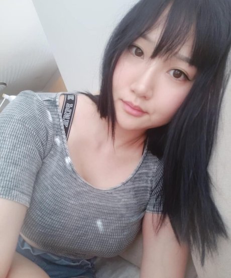 Photo nue de fuite OnlyFans de Aria Saki