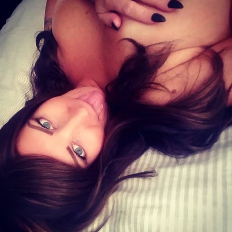 Photo nue de fuite OnlyFans de Sadie Rae