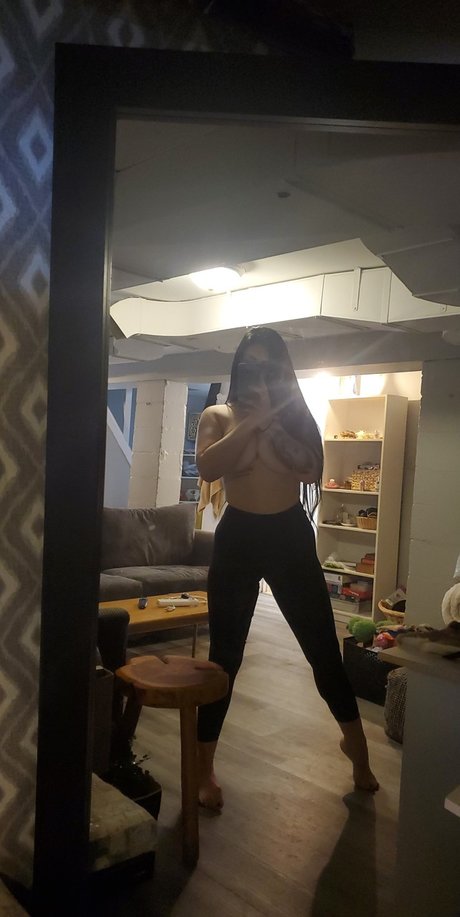 Photo nue de fuite OnlyFans de Sarah Bella