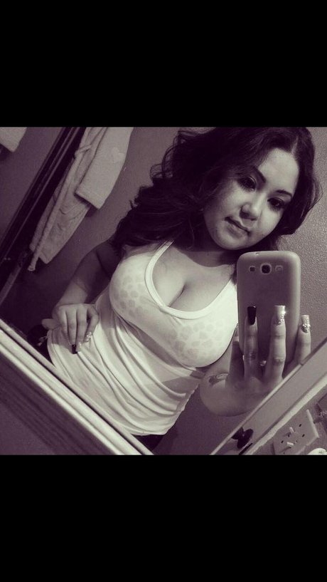 Photo nue de fuite OnlyFans de Sarai Valenzuela