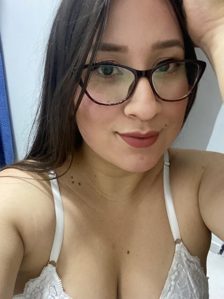 Photo nue de fuite OnlyFans de Sara Zuleta
