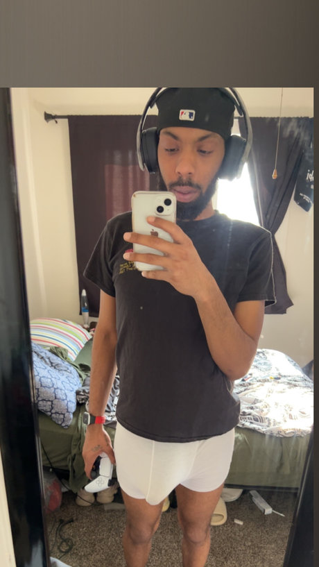 Photo nue de fuite OnlyFans de Saquan Davis