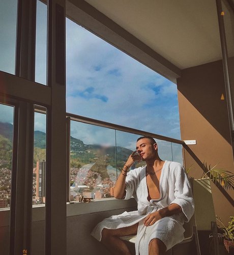 Photo nue de fuite OnlyFans de Santiago Pulgarin