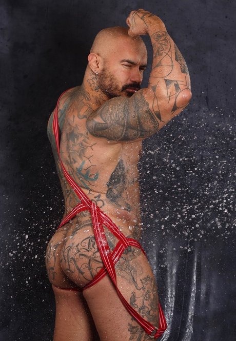 Photo nue de fuite OnlyFans de Santi Noguera