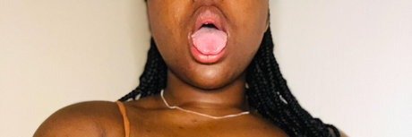 Photo nue de fuite OnlyFans de Sandy 