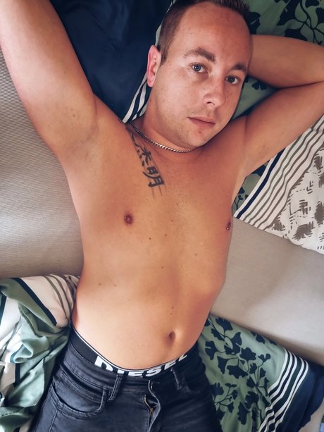 Photo nue de fuite OnlyFans de Sandro Becker