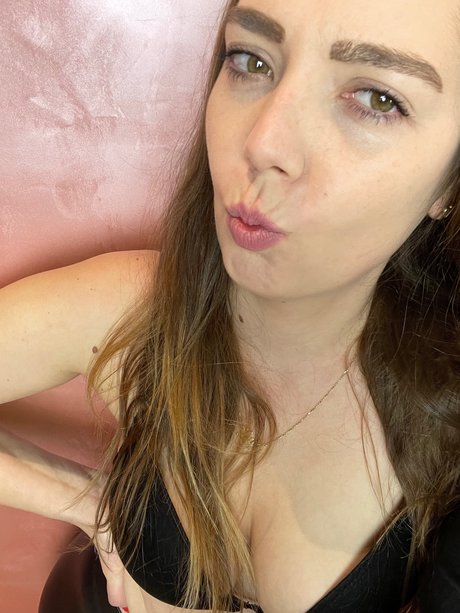 Photo nue de fuite OnlyFans de Sweetmira