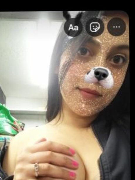 Photo nue de fuite OnlyFans de Scarletthott