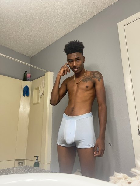 Photo nue de fuite OnlyFans de Leaf