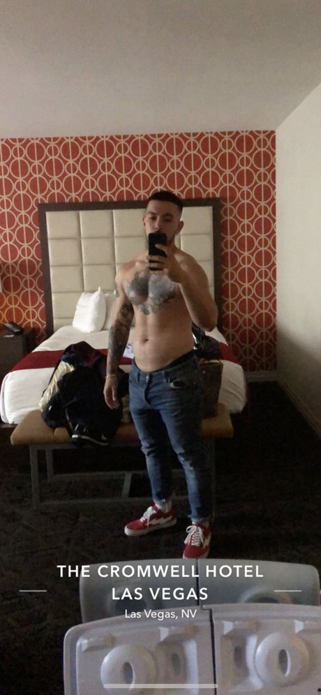 Photo nue de fuite OnlyFans de Ethan Lam