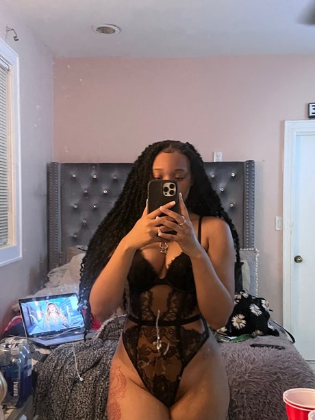 Photo nue de fuite OnlyFans de Pluto