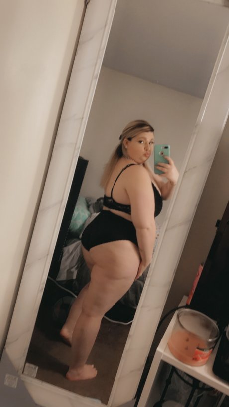 Photo nue de fuite OnlyFans de Tarina