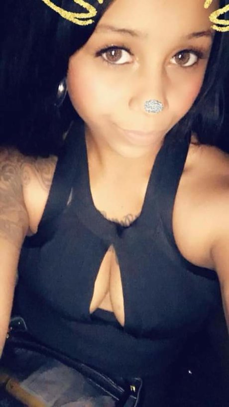 Photo nue de fuite OnlyFans de Yaya Mula Baybeh