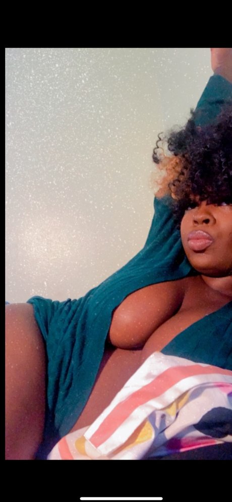 Photo nue de fuite OnlyFans de Ros