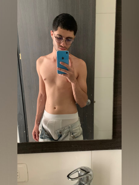 Photo nue de fuite OnlyFans de Yejho
