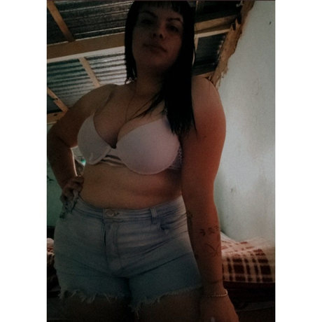 Photo nue de fuite OnlyFans de L E I L A 