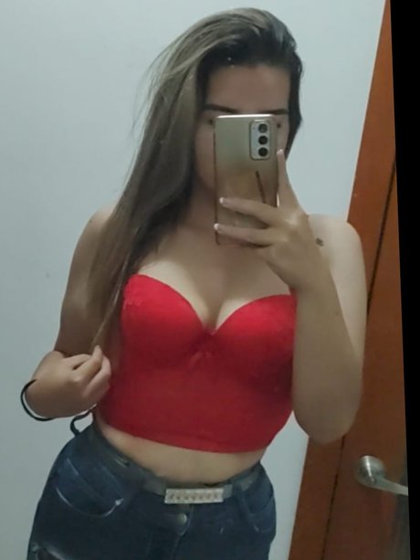 Photo nue de fuite OnlyFans de Xuxu