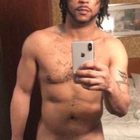 Photo nue de fuite OnlyFans de Habeel Paion