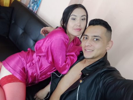 Photo nue de fuite OnlyFans de Yun Ampamp Massimo